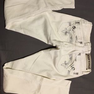 Rock Revival 
Silver accents 
Worn 
Small stains